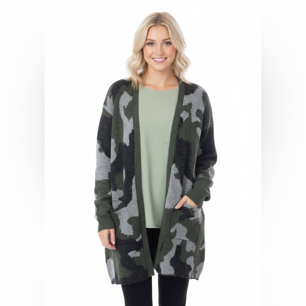 Modern Canvas sweater knit cardigan camouflage size large